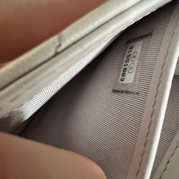 💯  Authentic CHANEL long wallet - Picture 4 of 14